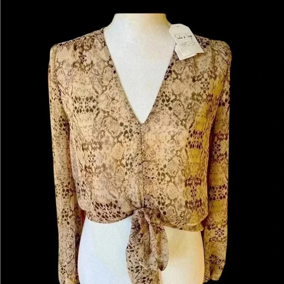 Sadie and Sage sheer ladies top. Small ash color NWT. Ties at waist button down - Picture 1 of 15